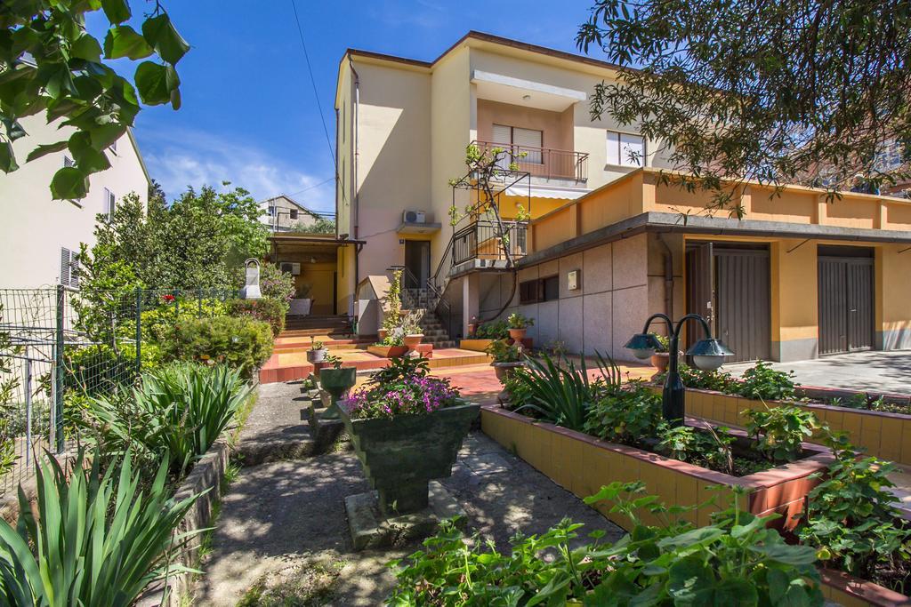 Apartment Oleander Малий Лошинь Екстер'єр фото