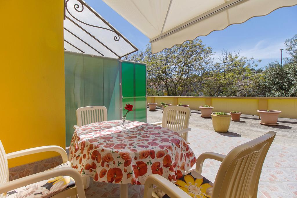 Apartment Oleander Малий Лошинь Екстер'єр фото