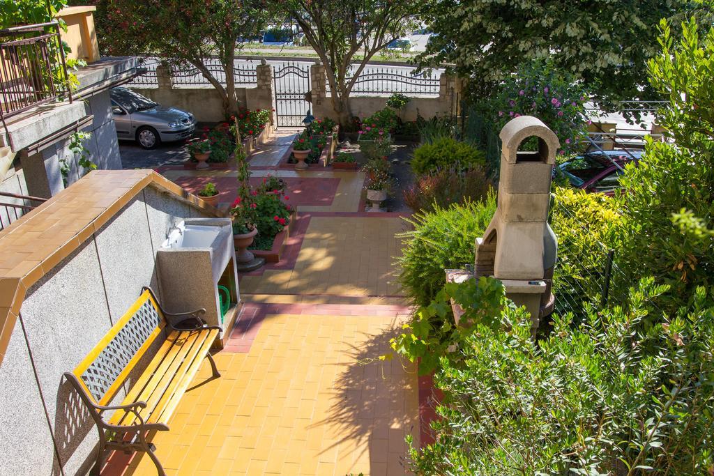 Apartment Oleander Малий Лошинь Номер фото