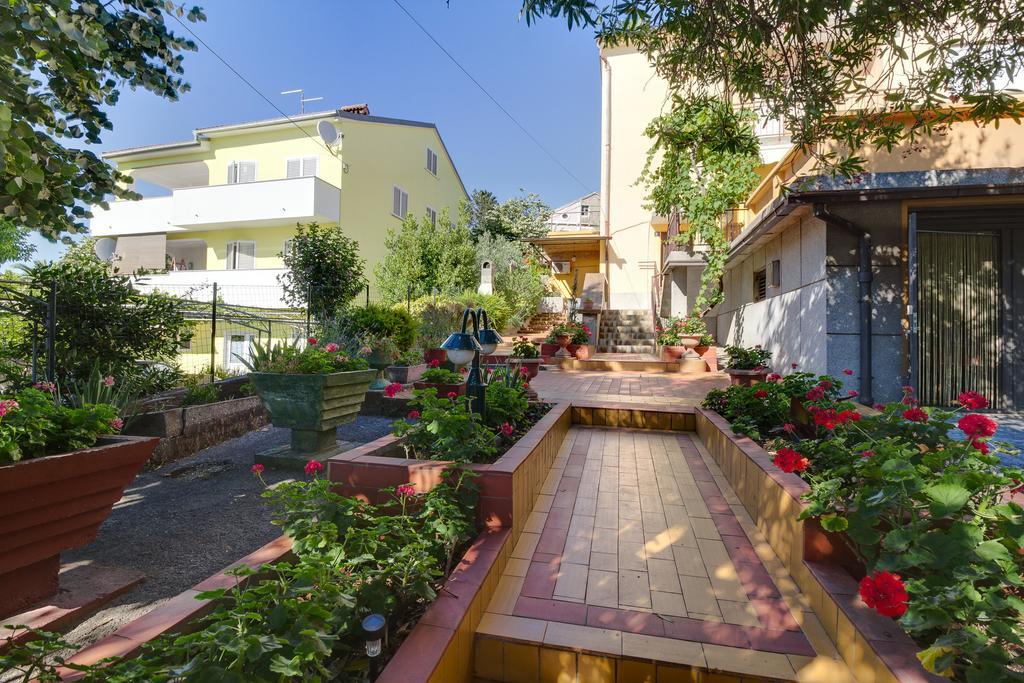Apartment Oleander Малий Лошинь Номер фото